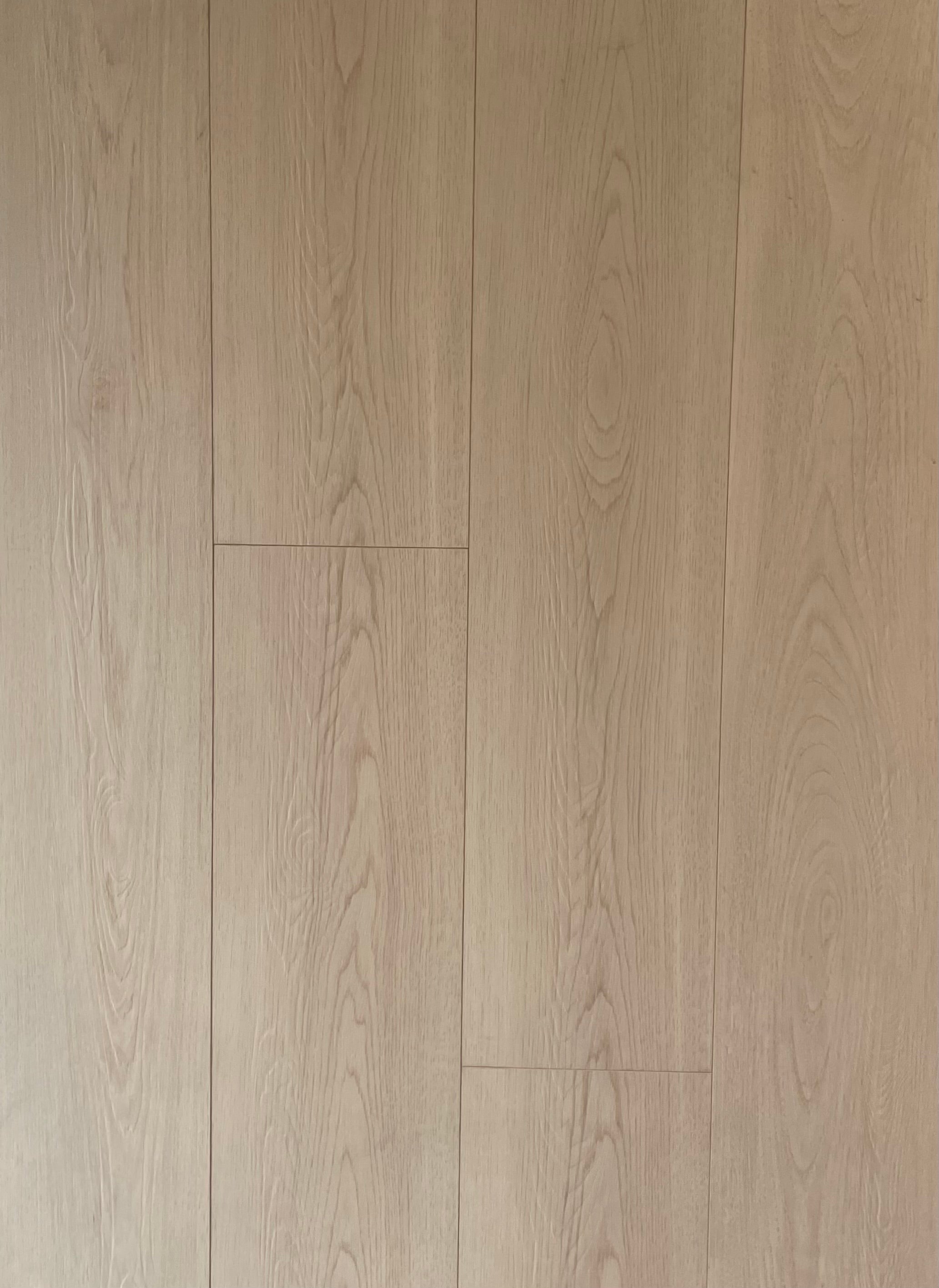 Quebec Oak Laminate 14mm Thick $2.99/sf 23.39 sf/box