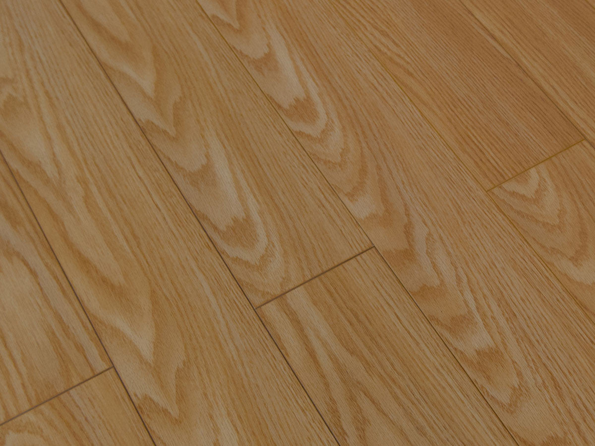 Amazing red oak Laminate $2.99/sqf 19.78sqf/box