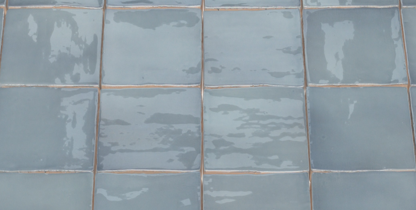 4"x4" Vintage Manacor Moon Blue $9.99/sqf